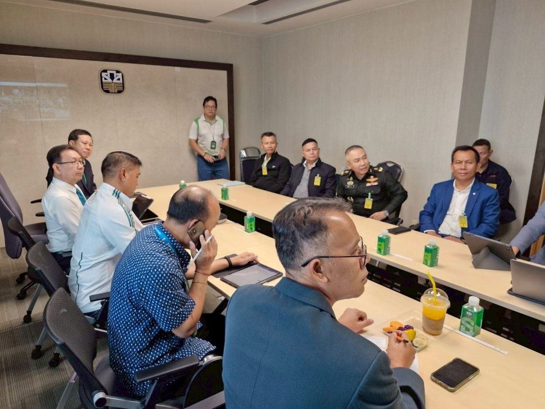 ประชุมผู้ทรงคุณวุฒิ โดย กองทัพ ร่วมกับ ธกส